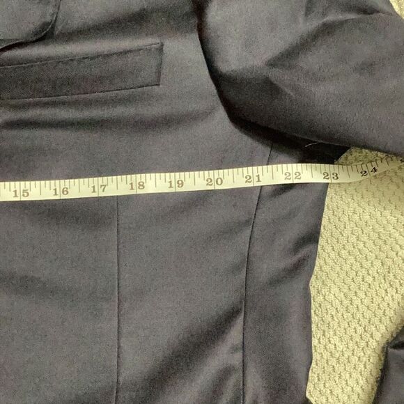 New. Navy Traveler Honey Way Blazer. 40/42 regular. Retails $1395 - Picture 13 of 13